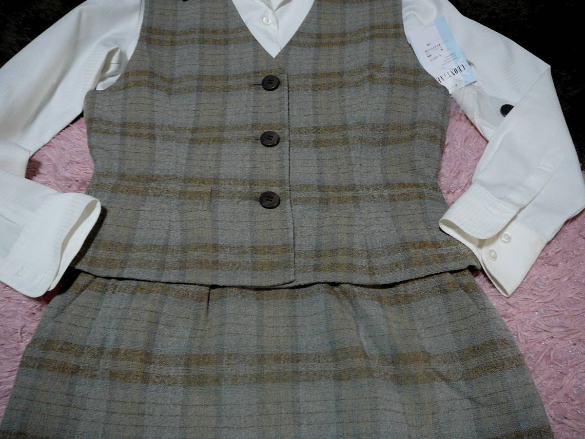 ★送料520円★クニサダ製　7号　ベストスーツ　OL制服　コスプレ衣装　事務服　受付嬢　未使用品_画像2