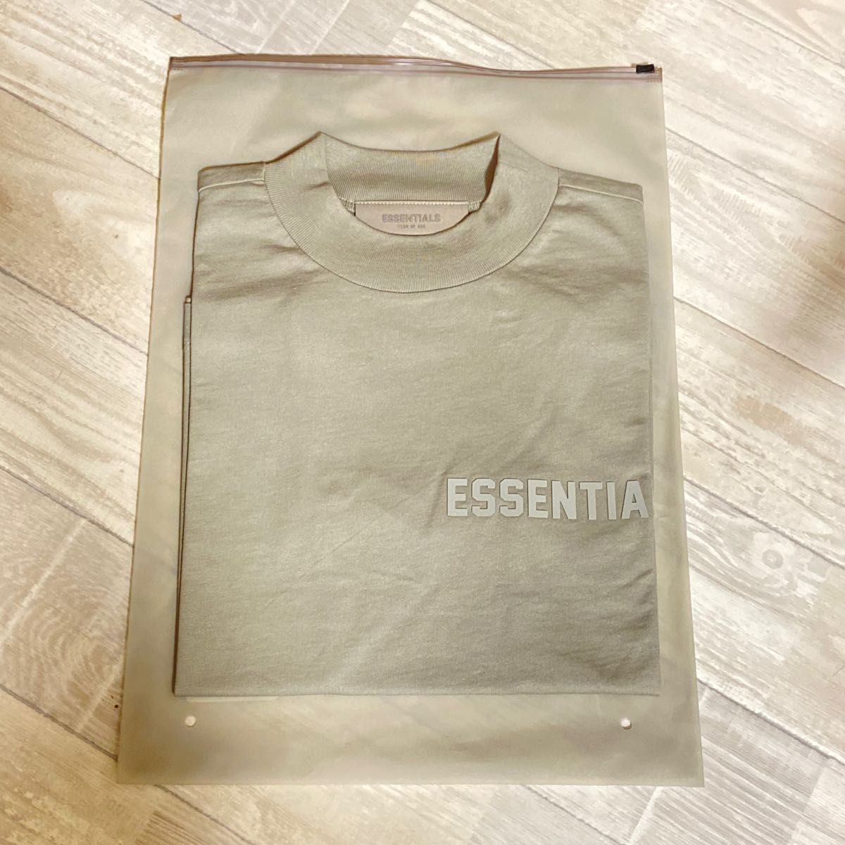 FOG エッセンシャルズ Tシャツ グレー S ラバー ロゴ フィアオブゴッド essentials