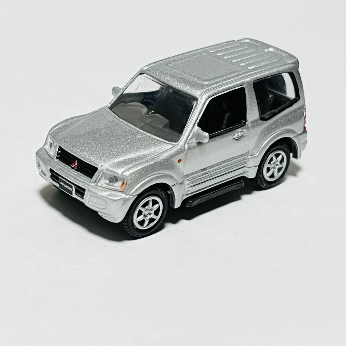 EPOCH Capsule M Tec series 2 (1/72 scale ) / Mitsubishi Pajero (V63 type )[ silver ]