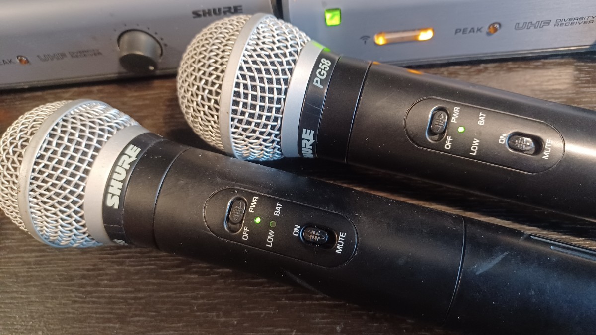 SHURE シュアー ワイヤレスマイク PG58/受信機 UT4A-RN 2set 音響機器
