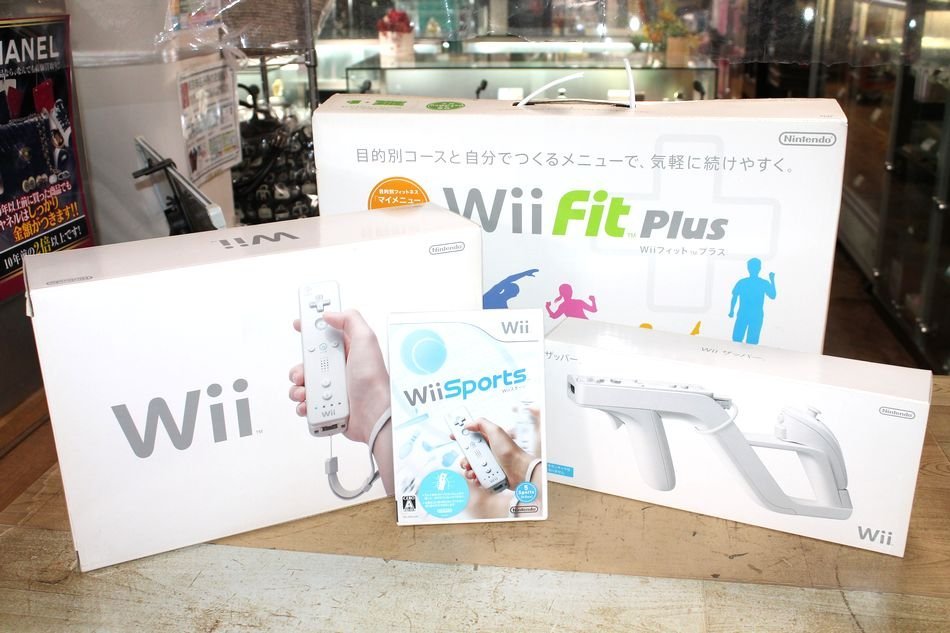 未使用 Nintendo Wii 本体一式 白 ホワイト Wii Fit プラス Wii ザッパー Wii スポーツ 4点セット 任天堂 リサイクルマート半田店