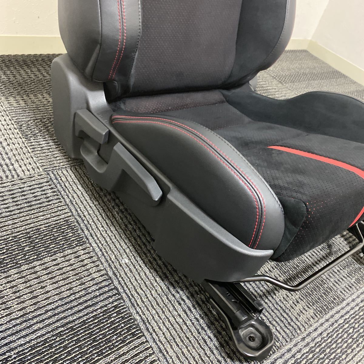 中古 美品 トヨタ ZC8 GR86 ハチロク RZグレード用 純正 レザー シート 右 運転席 黒赤 ブラック レッド スエード 本革 BRZ ZD8_画像6