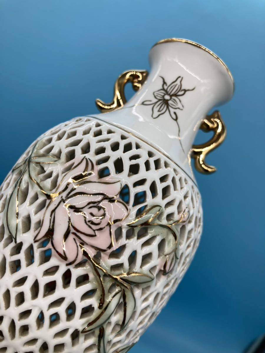 【A7546O115】一輪挿し 2点セット 透かし彫り 花器 花瓶 壺 陶器 飾り オブジェ 置物 工芸品　透かし焼き　フラワーベース_画像8