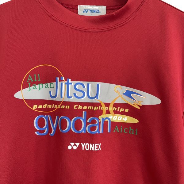 YONEX ヨネックス メンズ 半袖 Tシャツ トップス スポーツ ウェア 練習着 Sサイズ テニス tennis レッド 赤色 ロゴ 英字 プリント 丸首