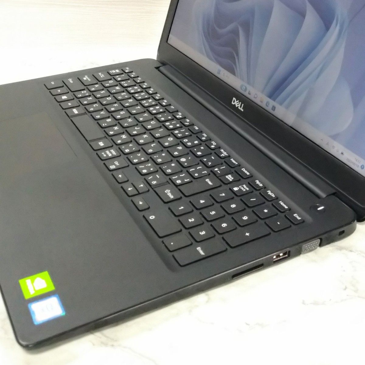 Dell inspiron5570 Core i7 高速SSD 値引不可-