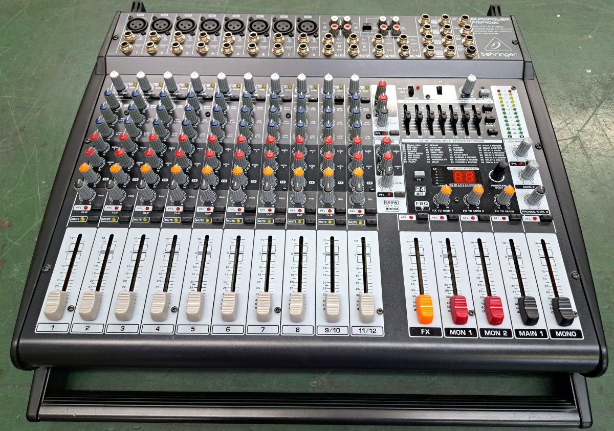 BEHRINGER ベリンガー EUROPOWER PMP4000 パワードミキサー