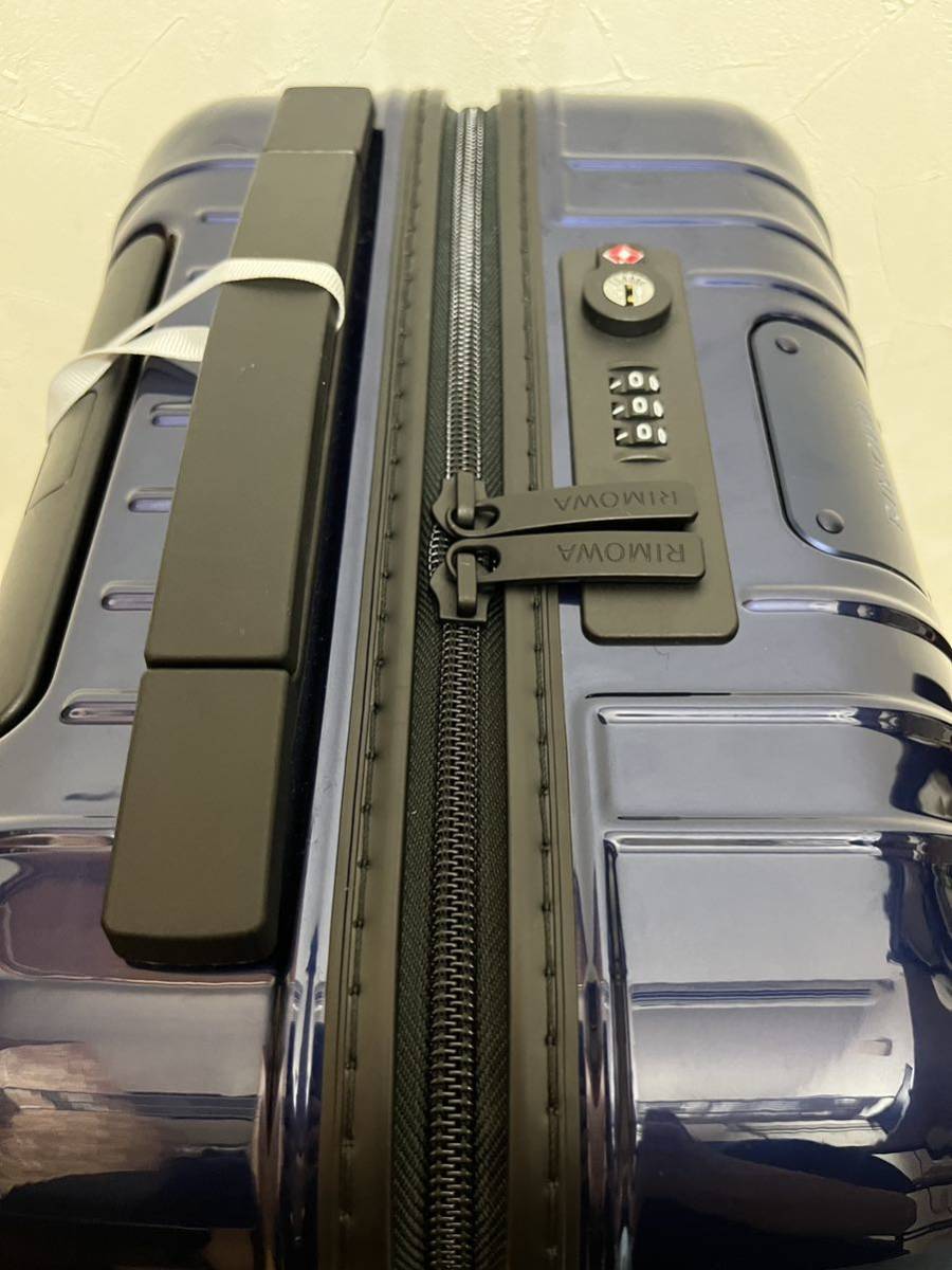 未使用RIMOWA ESSENTIAL LITE 19L エッセンシャルライト TSAロック