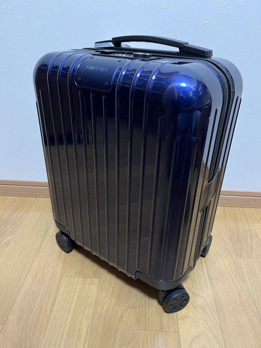 未使用RIMOWA ESSENTIAL LITE 19L エッセンシャルライト TSAロック