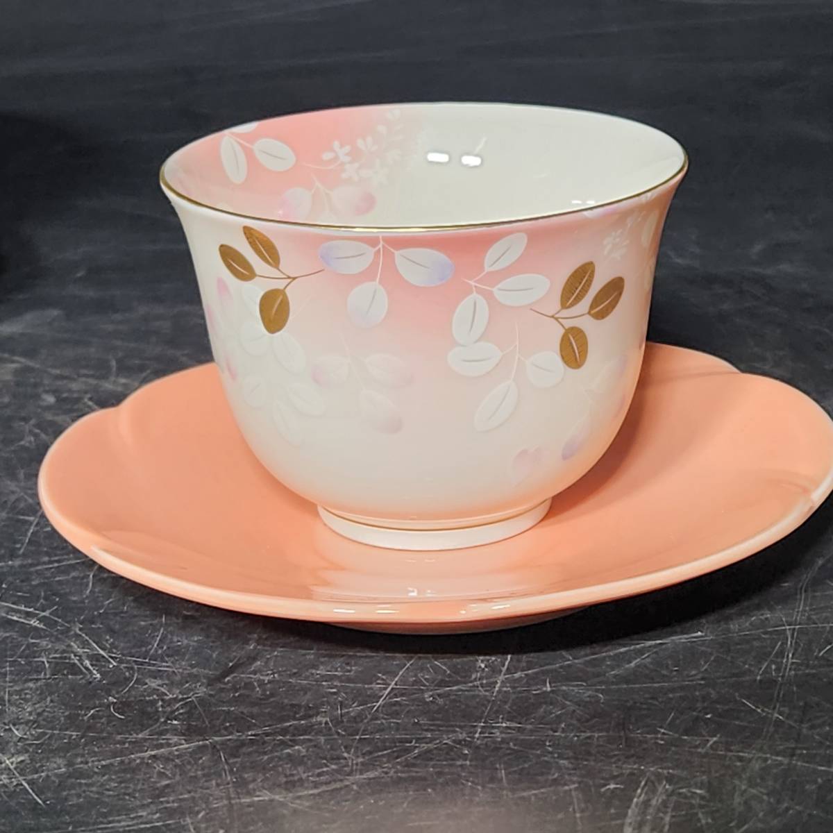 【美品】宇野千代デザイン　湯飲み茶托5組セット　来客用　陶器　ピンク　桜色　かわいい　和ポップ　茶道具　_画像2