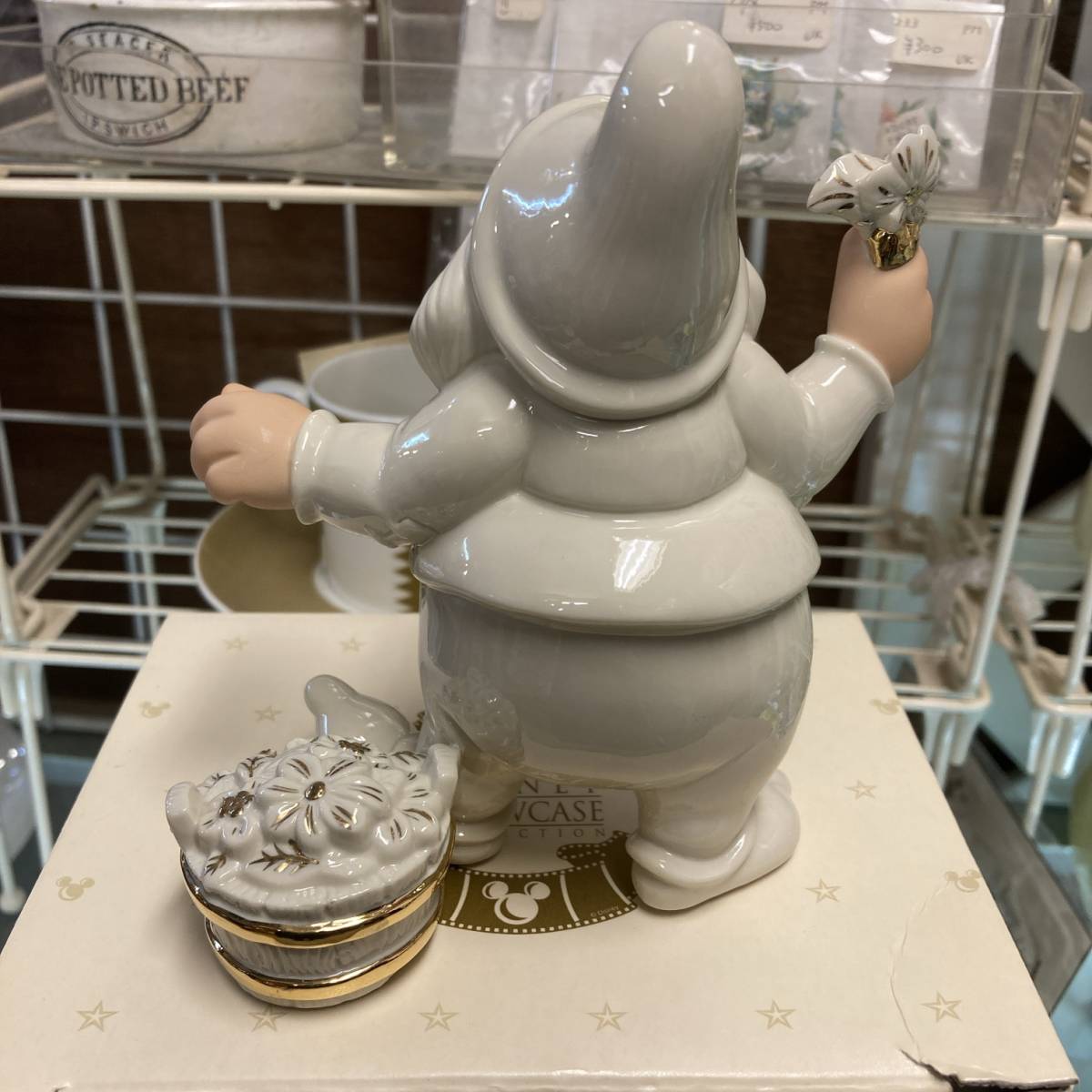 レノックス☆ディズニーショーケース 白雪姫 小人 HAPPY 陶器製 レノックス☆ディズニーショーケース 白雪姫 小人 HAPPY 陶器製