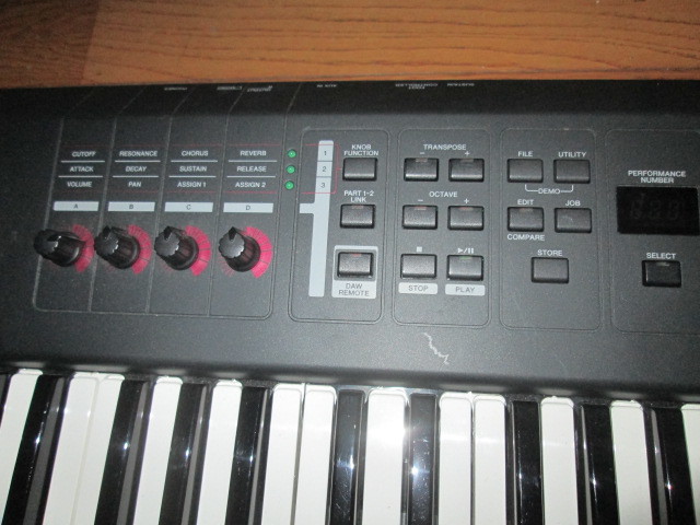  Yamaha MX61 this. thanks to easily composition is possible for became. gratitude is doing. thank you MX61