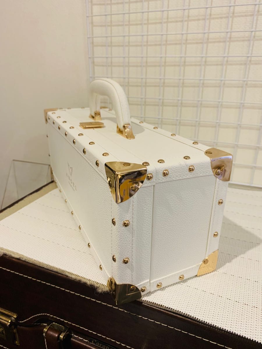 あるだけで可愛い】 エンジェルシャンパン 空箱のみ 小物入れ あるだけで可愛い】 エンジェルシャンパン 空箱のみ 小物入れ