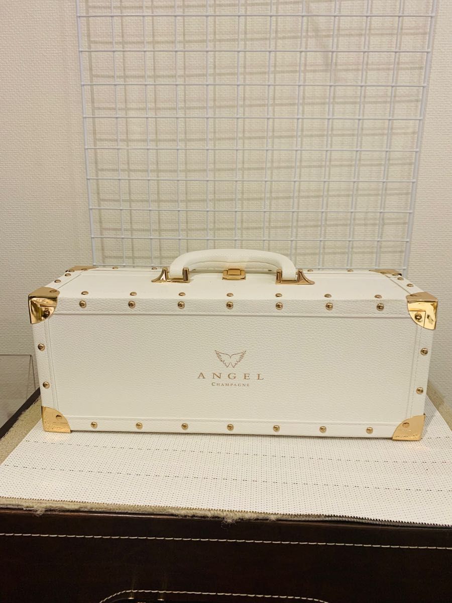 あるだけで可愛い】 エンジェルシャンパン 空箱のみ 小物入れ あるだけで可愛い】 エンジェルシャンパン 空箱のみ 小物入れ