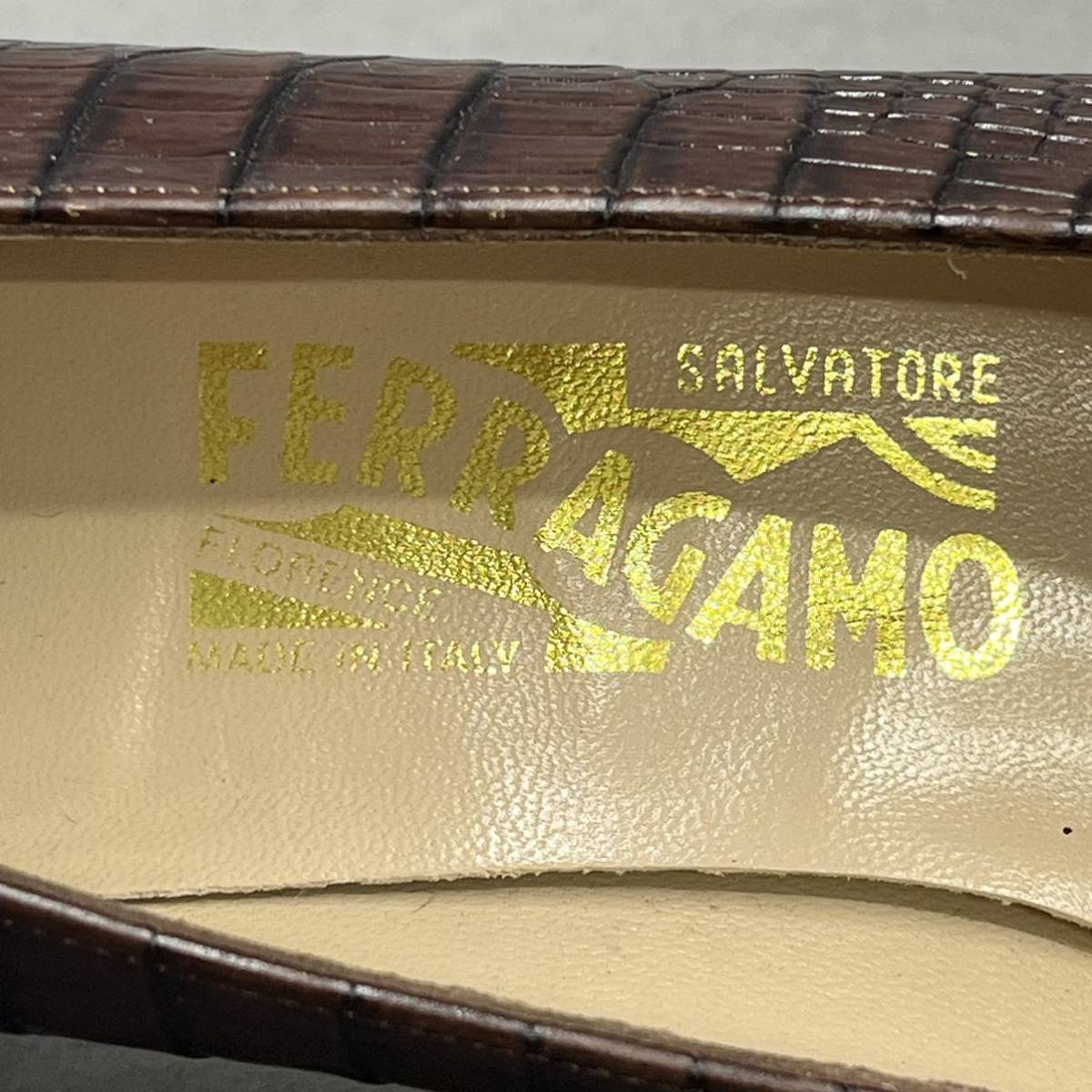 36f1《美品》イタリア製 Salvatore Ferragamo サルヴァトーレ