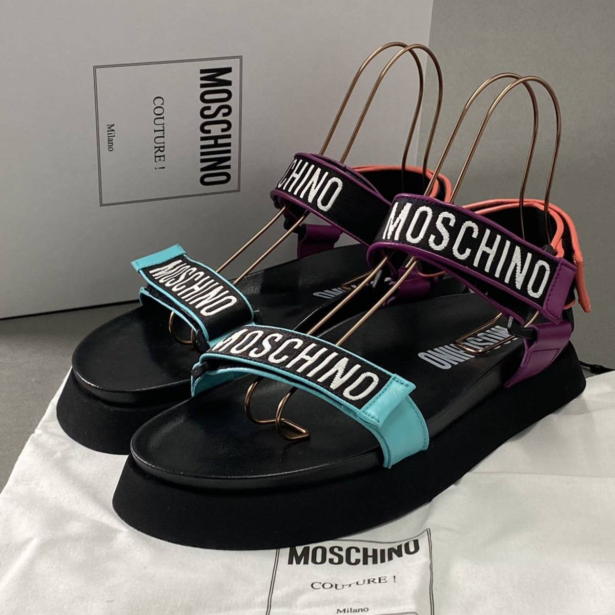 高価値 スポーツサンダル レザー MOSCHINOモスキーノ 5fi26《極美品