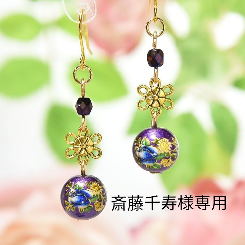 524 メタリックラベンダー台湾客家花柄風のピアス~イヤリング