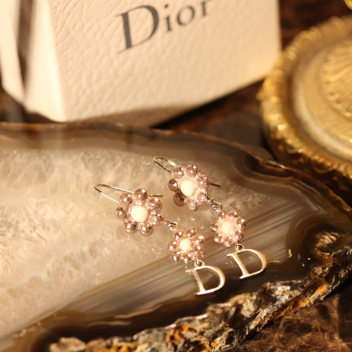 Christian Dior LOGO FLOWER SWING EARRING/クリスチャンディオールロゴお花ぶらさがりピアス