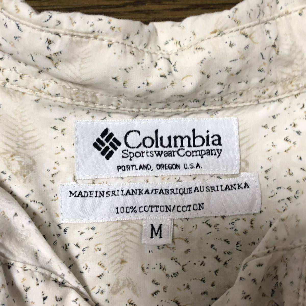 【送料無料】Columbia半袖シャツ　ベージュ総柄　メンズMサイズ　コロンビアアウトドア登山