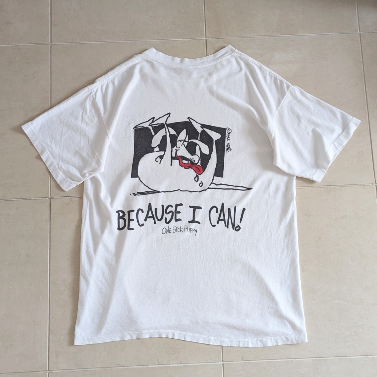 90s USA製 One Sick Puppy ドッグ　エロ Tシャツ　L　ヴィンテージ　スヌーピー　アート　偉人　シングルステッチ_画像1