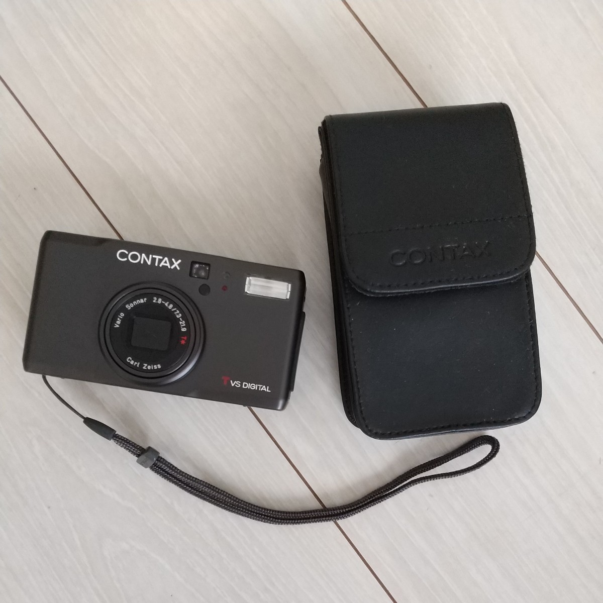 美品・動作未確認】KYOCERA 京セラ/CONTAX TVS DIGITAL デジタルカメラ