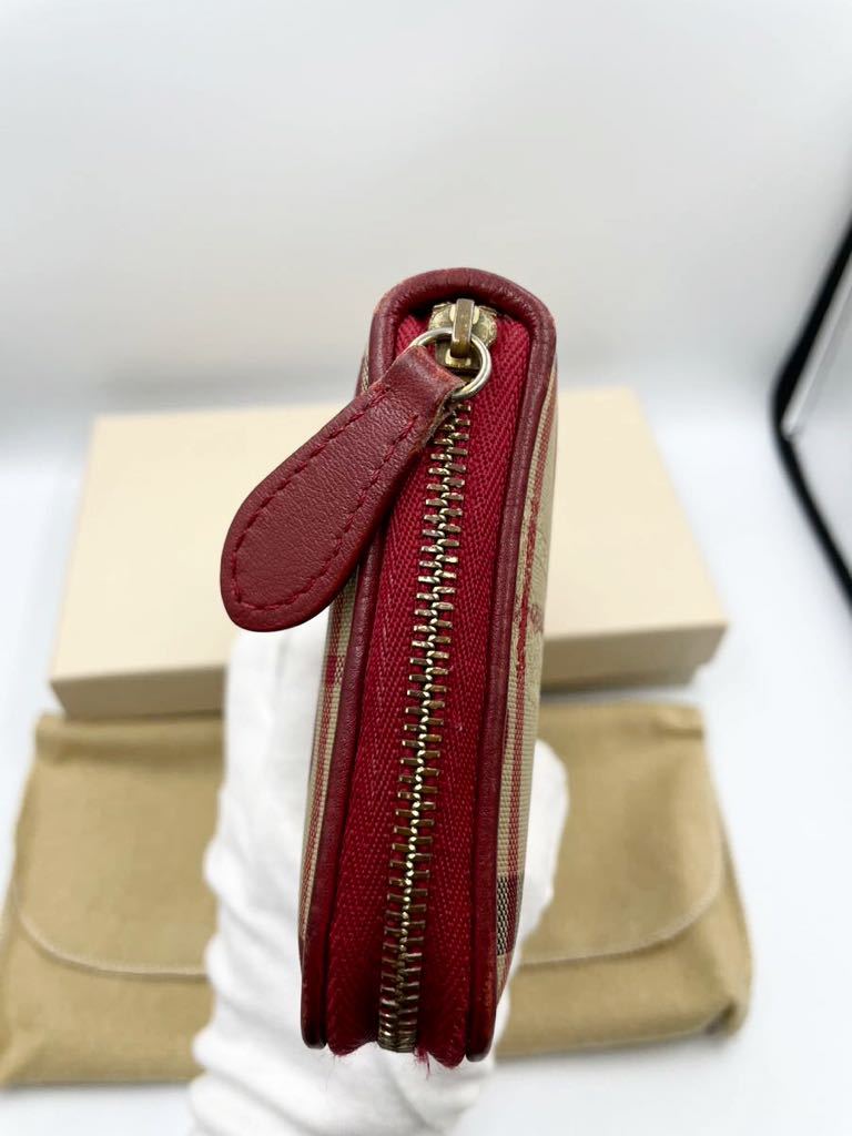 バーバリー ラウンドファスナー 長財布 レッド× チェック ハート柄