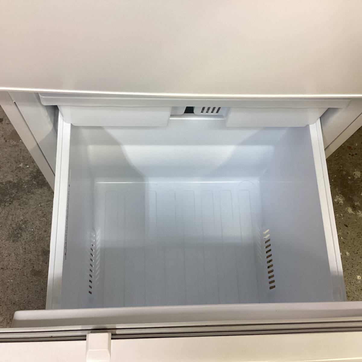 三菱 MR-CX27C-W 2018年製 272L 3ドア 冷蔵庫 自動製氷機能 中古 引取