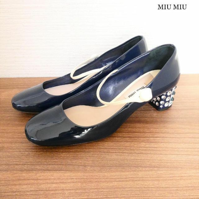 美品 MIU MIU ミュウミュウ ラインストーン パテントレザー エナメル