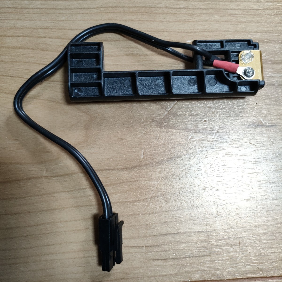 B9 東京マルイHK MP7 A1 ドットサイトバッテリー充電器 B9 東京マルイHK MP7 A1 ドットサイトバッテリー充電器