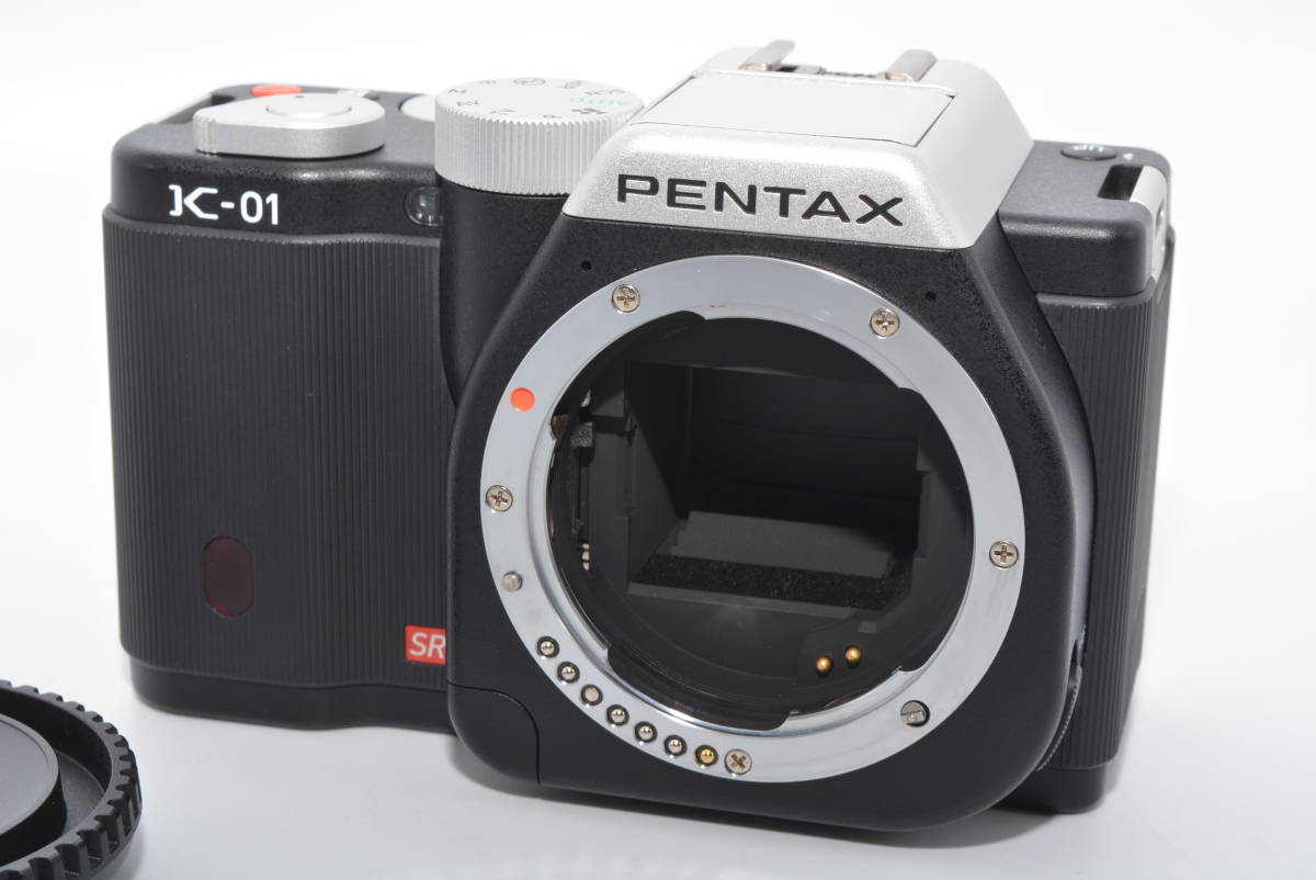 【2671ショットの特上品】 PENTAX ミラーレス一眼カメラ K-01 ボディ ブラック　＃5657_画像1