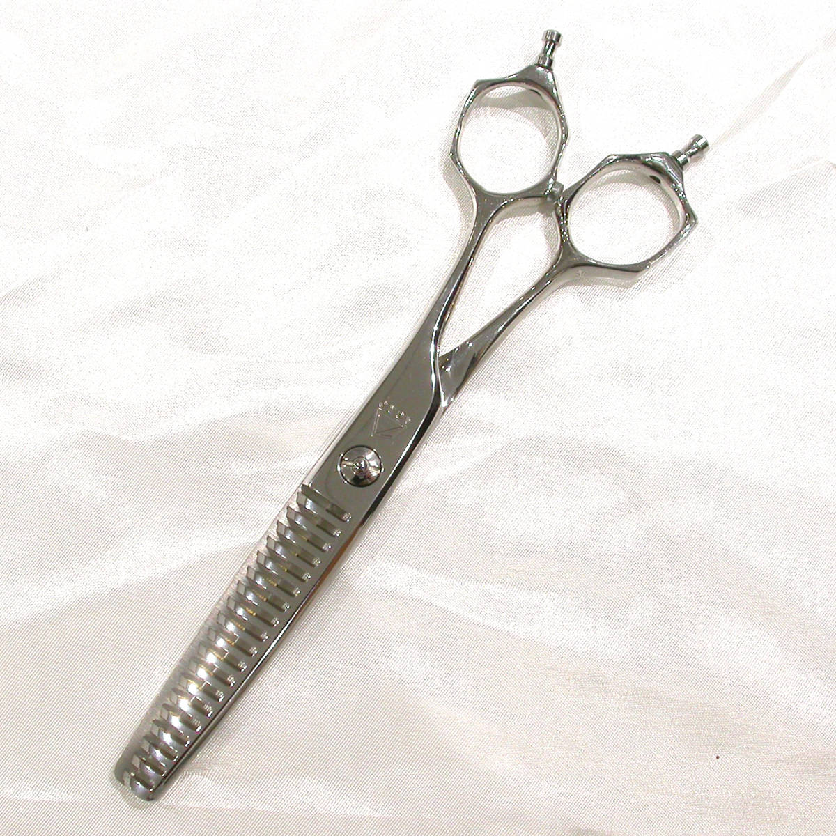 M2216☆MIZUTANI SCISSORS YURAGI 6 ACRO 水谷 ミズタニシザーズ ユラギ 6 アクロ セニング シザー 鋏 はさみ ハサミ 美容師 理容師 プロ_画像4