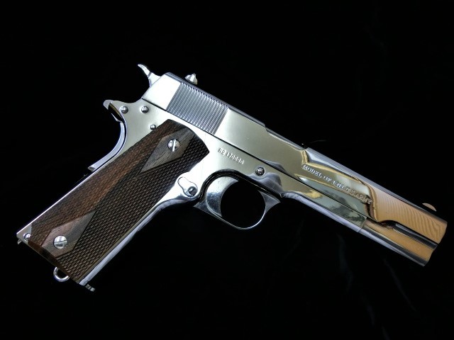 **[ rare goods!!] six . Elan Government M1911* nickel plating model * one-off wooden case attaching **