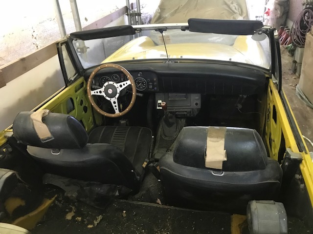 MG Midget 1500 immovable car document equipped part removing . restore . how about you?.