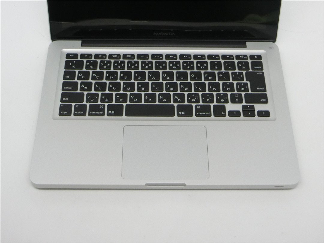 中古　MacBook　Pro　A1278　　　通電します　起動しません　本体止めネジ欠品　詳細不明　ジャンク品_画像2