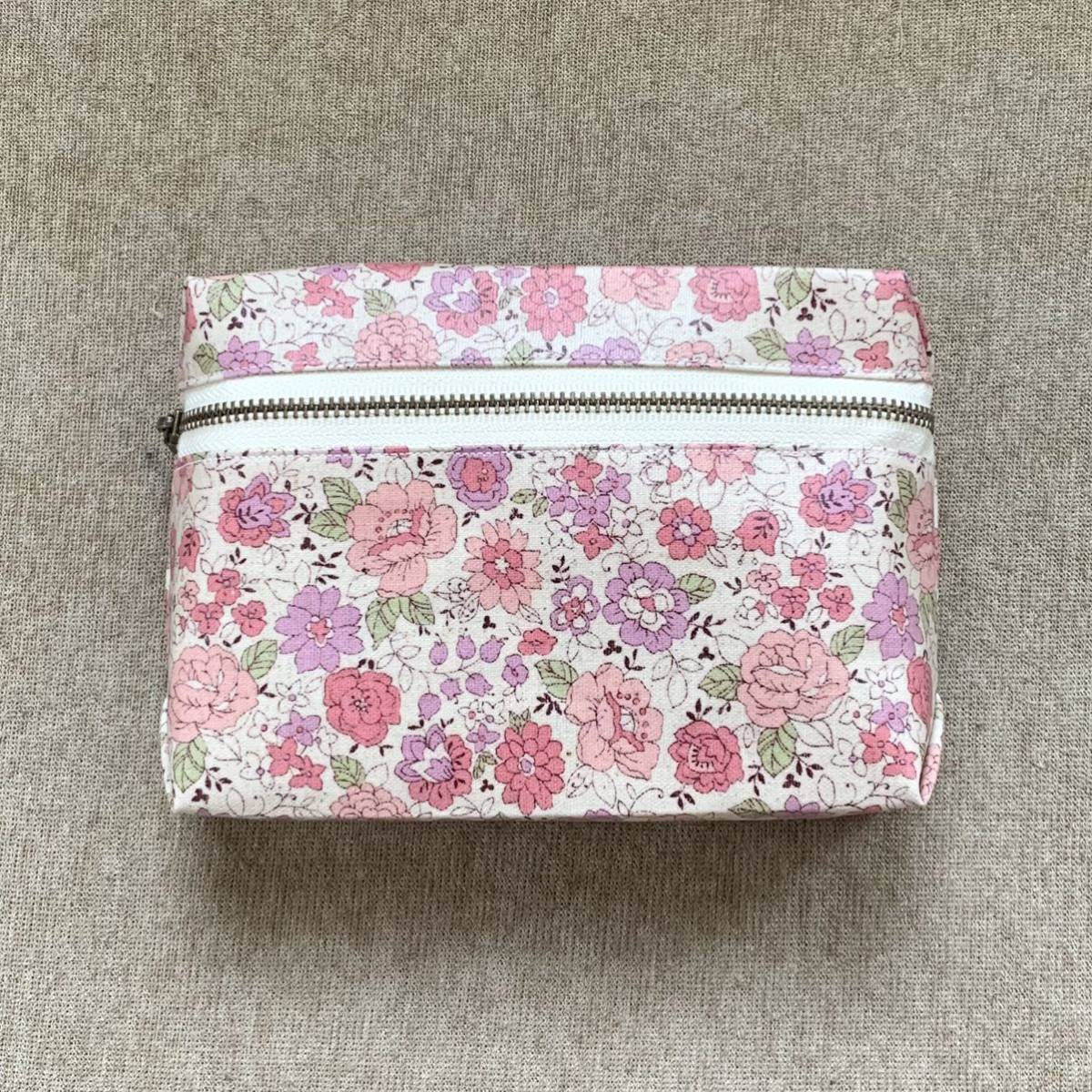 free shipping * pre-moist wipes case * bacteria elimination seat pouch * Northern Europe manner *YUWA* floral print 