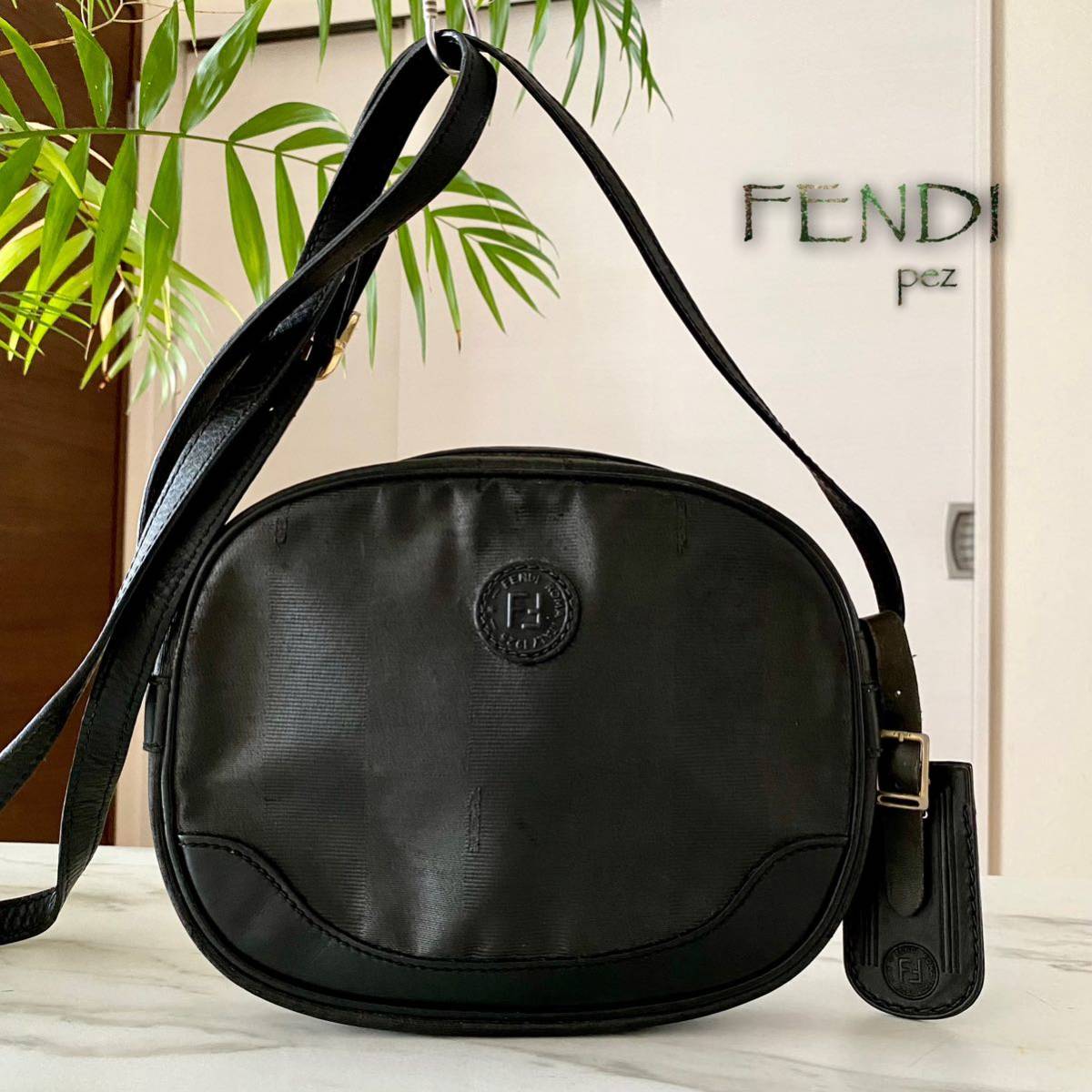 正規品 FENDI フェンディ レザーショルダーバッグ レディース メンズ