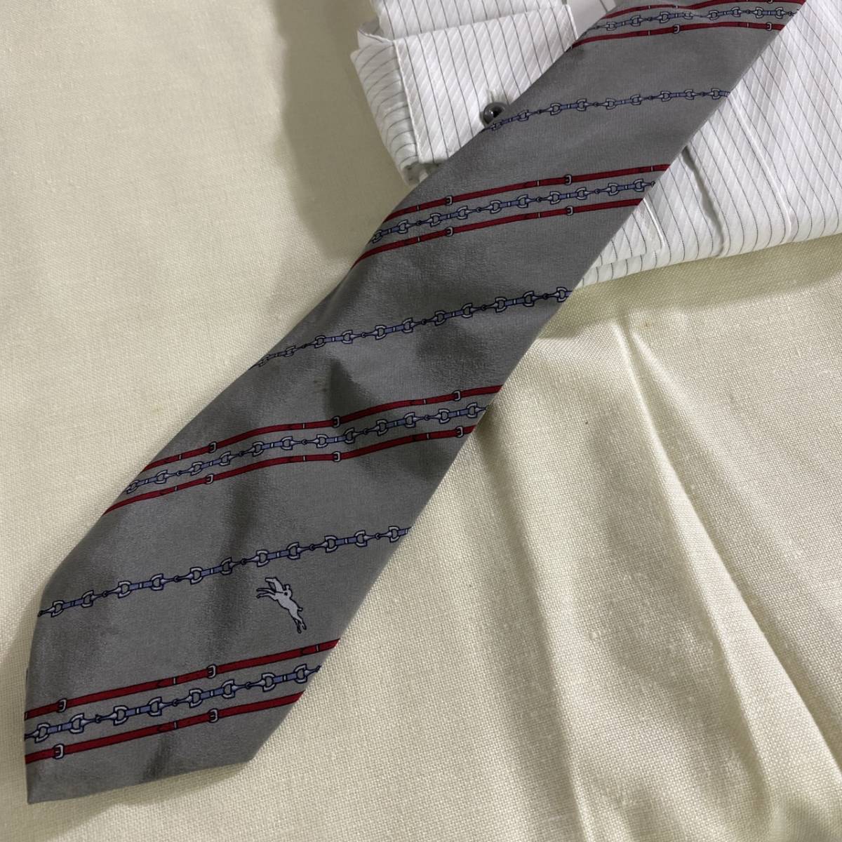 N36 美品◎ LONGCHAMP PARIS イタリア製 ネクタイ シルク100% 絹 グレー系 _画像3