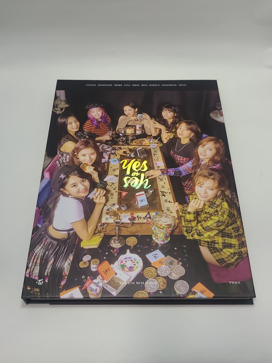 TWICE　Yes or Yes: 6th Mini Album (A Ver.)　CD　アルバム　ブックレット　写真集　フォトブック　K-POP　韓流_画像1