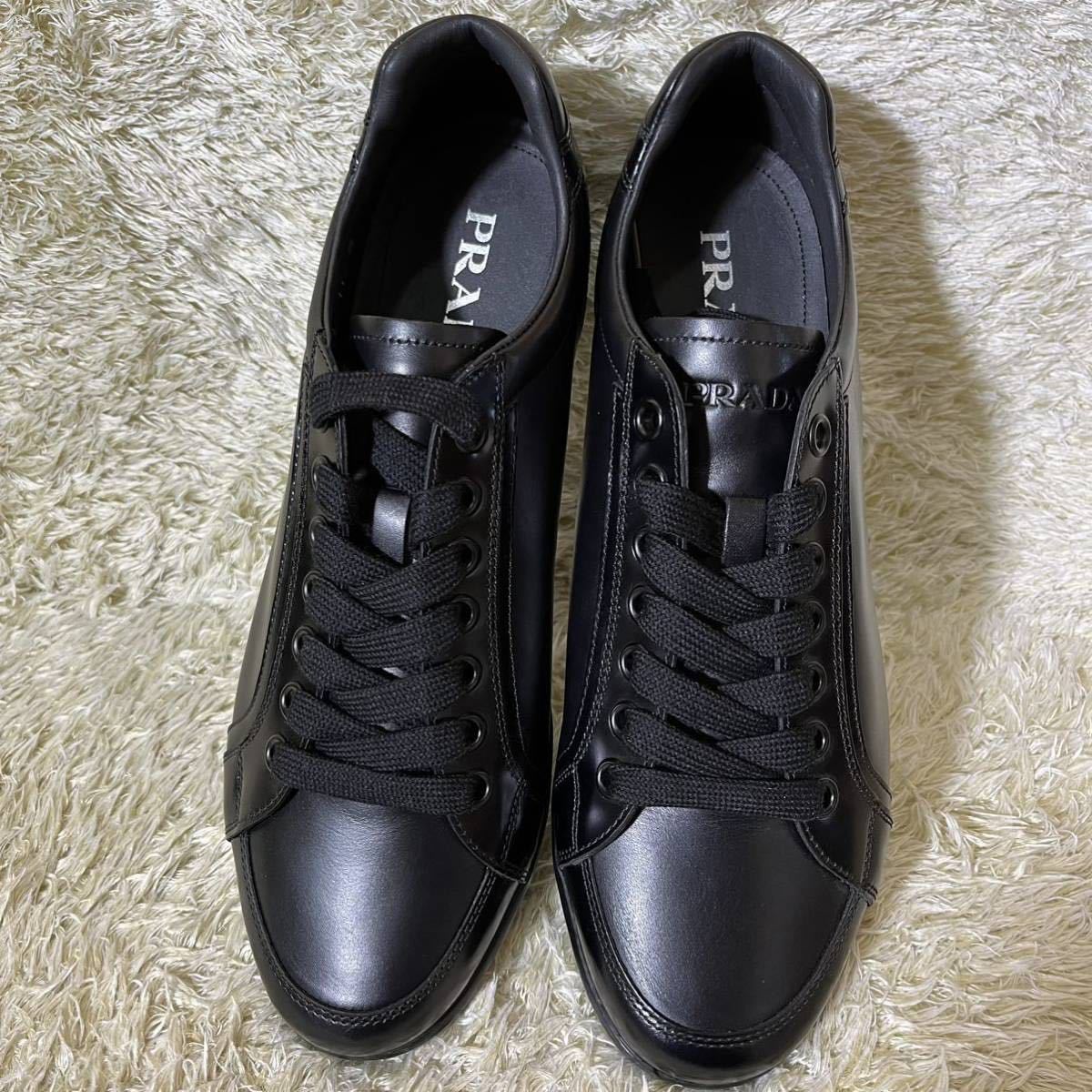 未使用・箱付 PRADA プラダ レザースニーカー レザーシューズ 箱付き