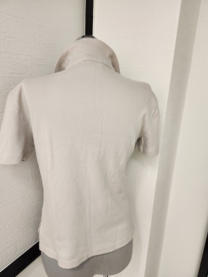 ジョルジョアルマーニ　　ベージュ　ポロシャツ　サイズ４４【８７６９－１５】_画像3