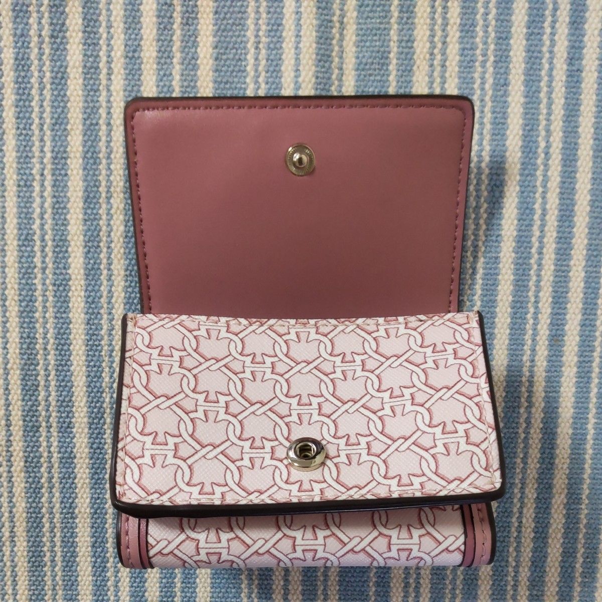 kate spade new york ケイトスペード ニューヨーク 三つ折り財布 kate spade new york ケイトスペード ニューヨーク 三つ折り財布