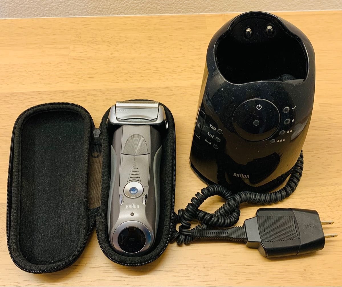 Braun】ブラウン 電気シェーバー シリーズ7 メンズ 髭剃り|PayPayフリマ