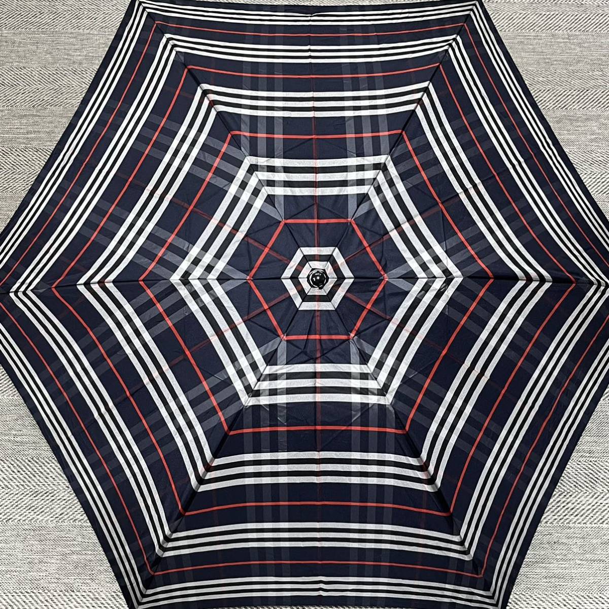 Burberrys BURBERRY オールドバーバリー　ノバチェック黒　コンパクト折りたたみ傘　晴雨兼用　_画像1