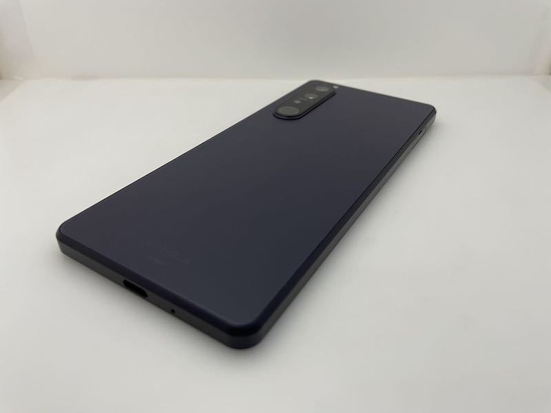 『新品同様6957』 Xperia 1 III SOG03 パープル AU キャリア simロック解除済み