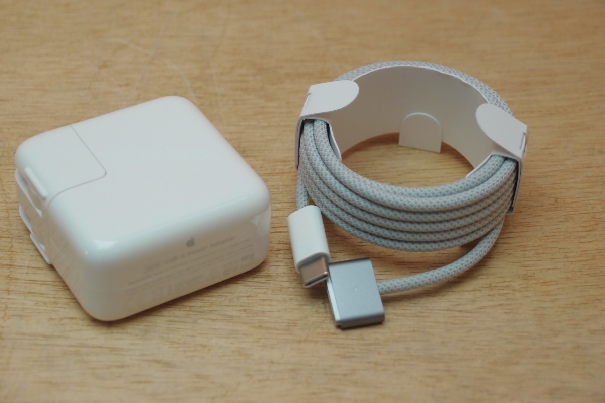 Apple MacBook Air M2 8GBメモリ 256GB SSD バッテリー100% Apple保証