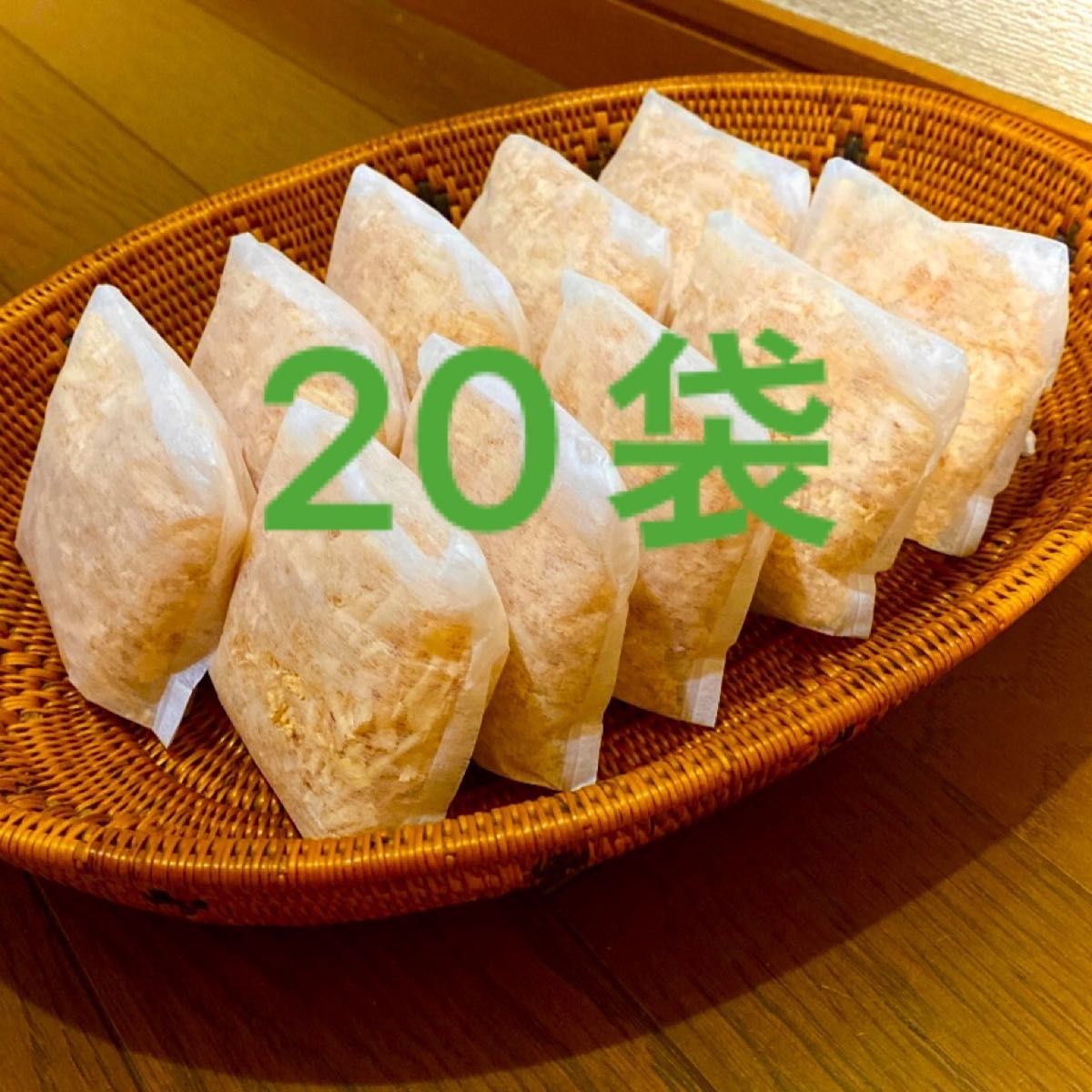 熊本県産ヒノキ　ひのきおがくず　ヒノキチップ無添加　無着色　無垢材　20袋