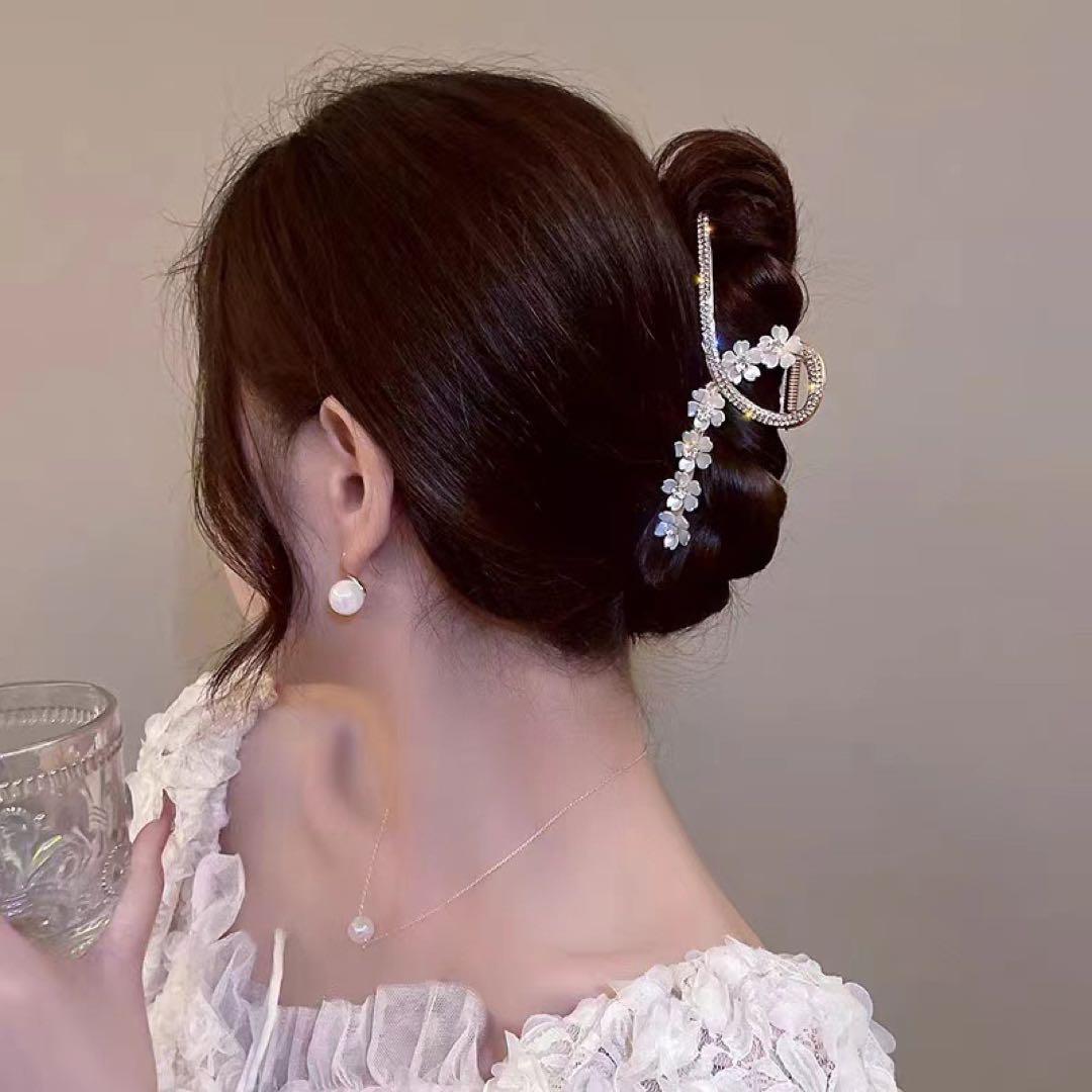 F8450桜のヘアクリップ　お花のクリップ　ヘア飾り