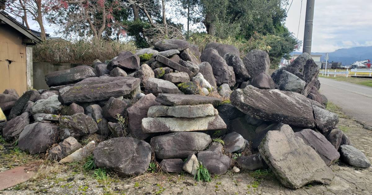 □庭石 富山県 引き取り限定 高速インターから10分程度道路 □庭石 富山県 引き取り限定 高速インターから10分程度道路