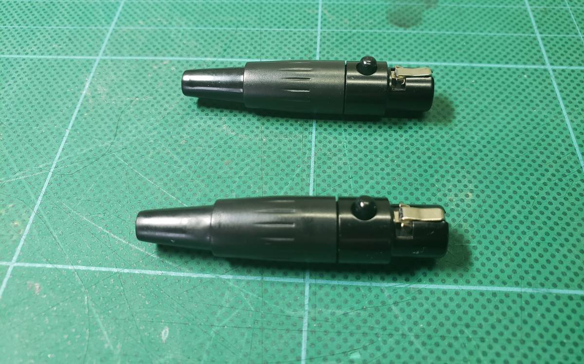 ■CABL-MIC-01　 TA3Fかな　mini XLR 3pin メス コネクタ No Brand　New Old stock ２個　セットです_画像1