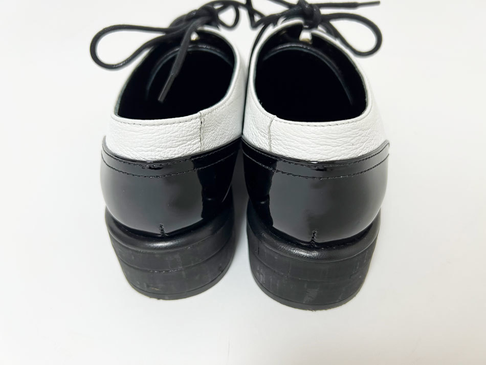 CHANEL シャネル レディース スニーカー 靴 チェーン レザー エナメル ブラック ホワイト 22B G39192 Y55965 K4497 37.5_画像3