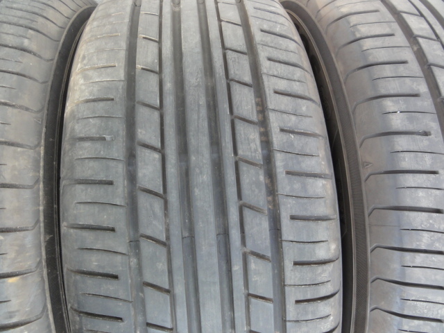 巴厘島凹槽!! 215 / 55R17橫濱ECOS ES31◆4件套 <Br> バリ溝!! 215/55R17 ヨコハマ エコス ES31◆ 4本セット